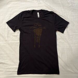 Willie Nelson American outlaw concert band tee, black and brown, size small